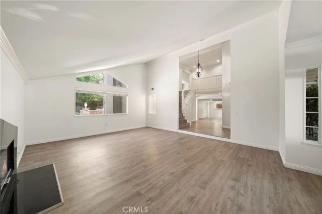 914 Sterling Oaks Court, Oak Park, CA 91377
