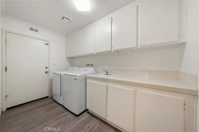914 Sterling Oaks Court, Oak Park, CA 91377