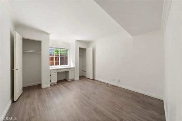 914 Sterling Oaks Court, Oak Park, CA 91377