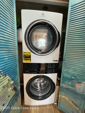 53 Vip Island Island A, Grant-valkaria, FL 32949