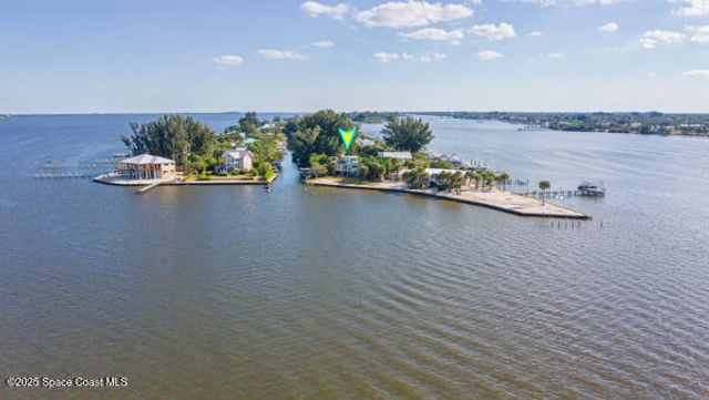 53 Vip Island Island A, Grant-valkaria, FL 32949