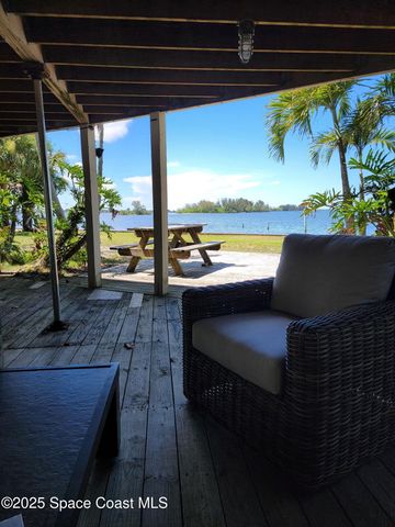 53 Vip Island Island A, Grant-valkaria, FL 32949