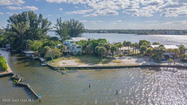 53 Vip Island Island A, Grant-valkaria, FL 32949