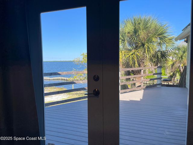 53 Vip Island Island A, Grant-valkaria, FL 32949