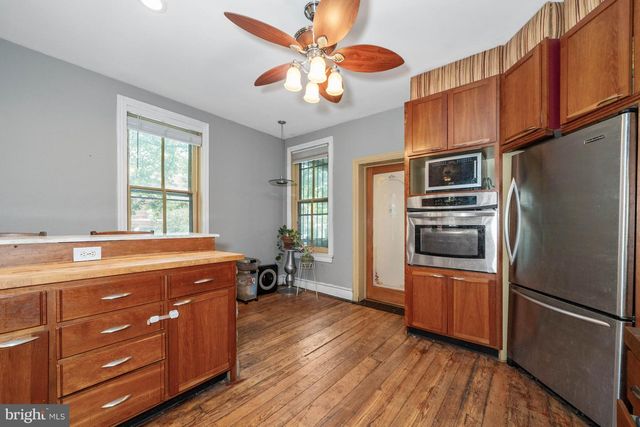 800 W 10TH ST, Wilmington, DE 19801