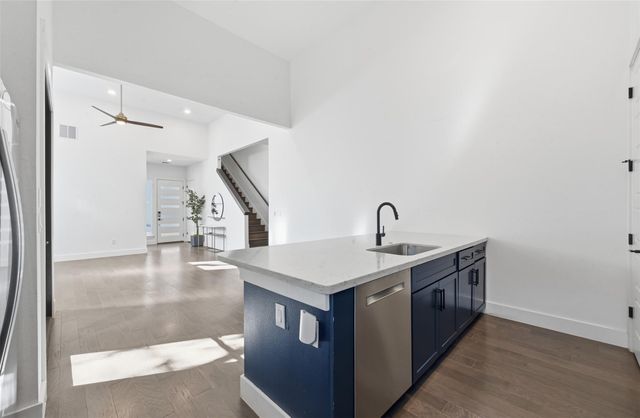 904 Catalpa ST B, Austin, TX 78702