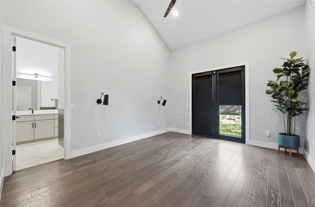 904 Catalpa ST B, Austin, TX 78702