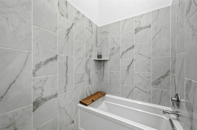 904 Catalpa ST B, Austin, TX 78702