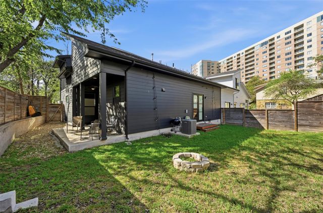 904 Catalpa ST B, Austin, TX 78702