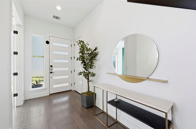 904 Catalpa ST B, Austin, TX 78702