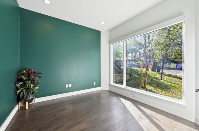 904 Catalpa ST B, Austin, TX 78702