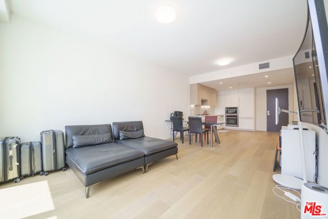 877 Francisco Street 1208, Los Angeles, CA 90017