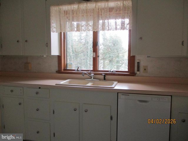 55 LAKEVIEW DR, Woodstown, NJ 08098