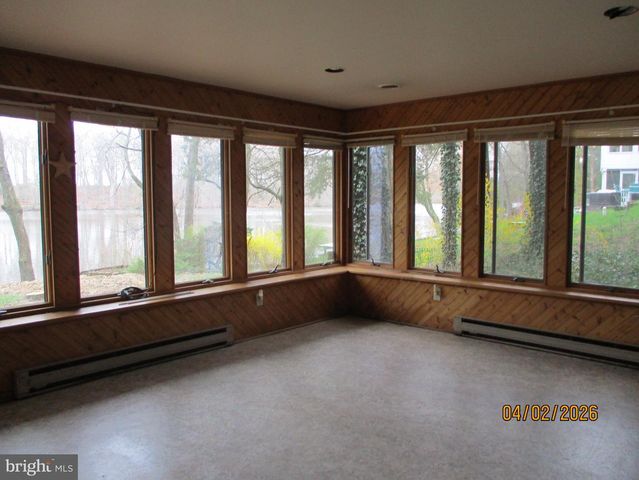 55 LAKEVIEW DR, Woodstown, NJ 08098