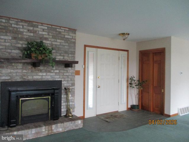 55 LAKEVIEW DR, Woodstown, NJ 08098