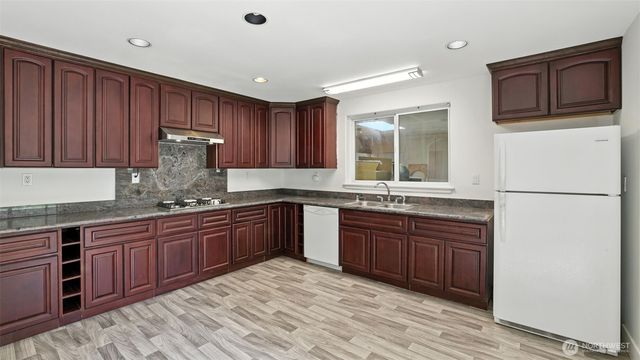 18911 SE 144th Street, Renton, WA 98059