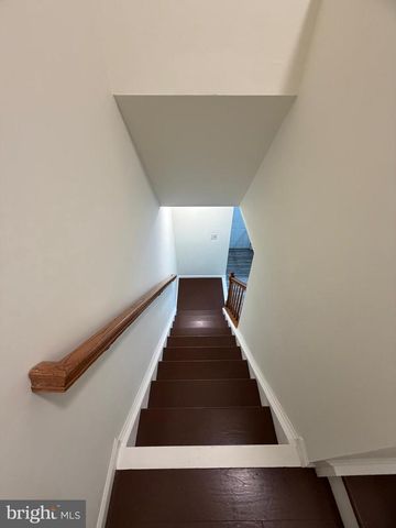 510 COVINGTON TER NE, Leesburg, VA 20176