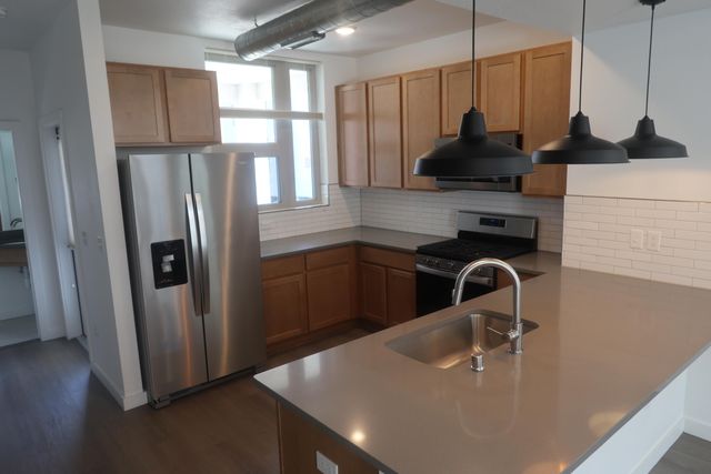 327 Platinum Street SW, Albuquerque, NM 87102