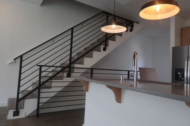 327 Platinum Street SW, Albuquerque, NM 87102