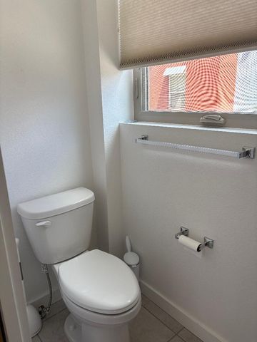 327 Platinum Street SW, Albuquerque, NM 87102