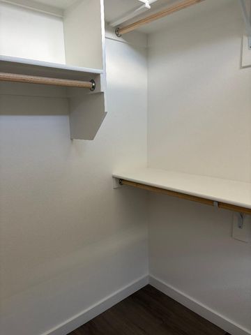 327 Platinum Street SW, Albuquerque, NM 87102