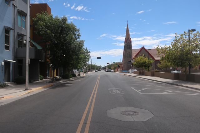 327 Platinum Street SW, Albuquerque, NM 87102