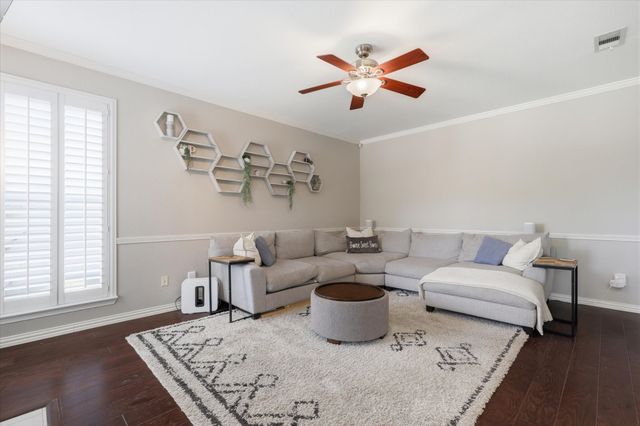 4055 Briarbend Road, Dallas, TX 75287