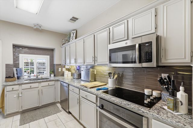 4055 Briarbend Road, Dallas, TX 75287