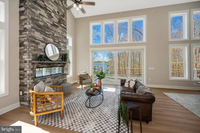 2 OLD HOUSE RD, Bumpass, VA 23024