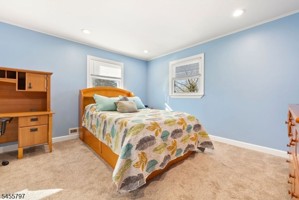 1328 Yurgel Dr, South Plainfield Boro, NJ 07080 — photo 5