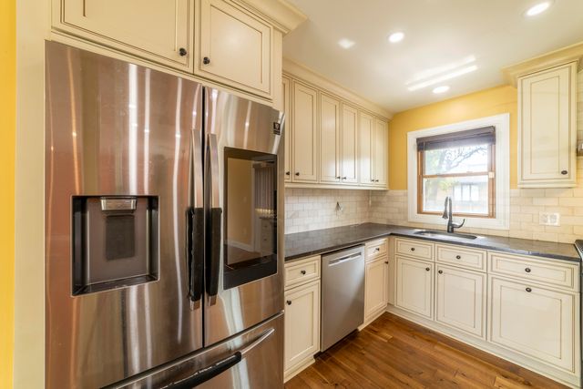 9619 Greenwood Avenue, Munster, IN 46321