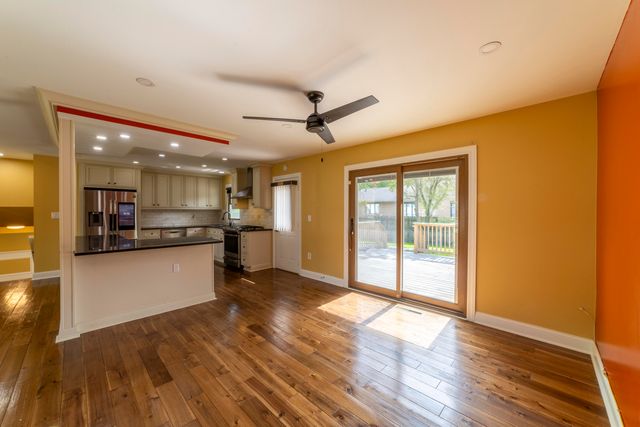 9619 Greenwood Avenue, Munster, IN 46321