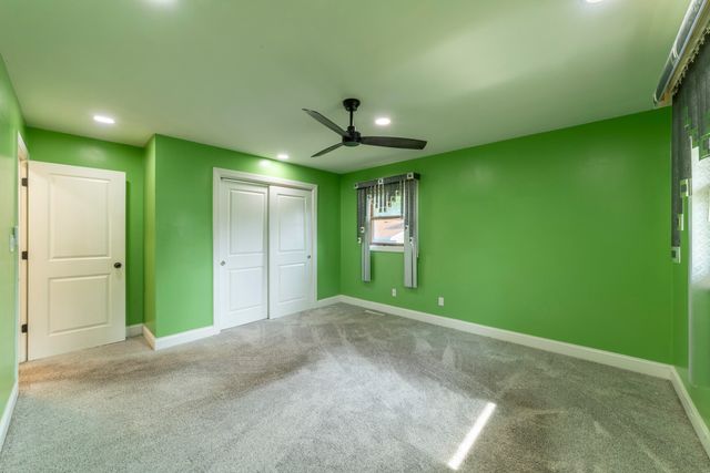 9619 Greenwood Avenue, Munster, IN 46321