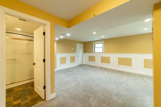 9619 Greenwood Avenue, Munster, IN 46321