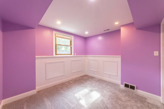 9619 Greenwood Avenue, Munster, IN 46321
