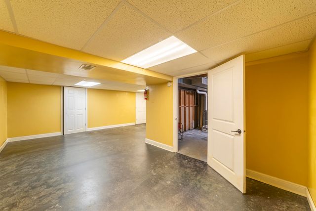 9619 Greenwood Avenue, Munster, IN 46321