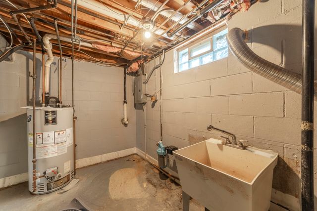 9619 Greenwood Avenue, Munster, IN 46321