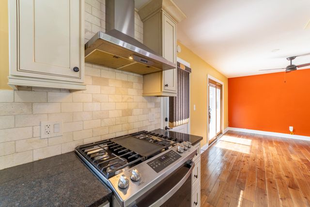 9619 Greenwood Avenue, Munster, IN 46321