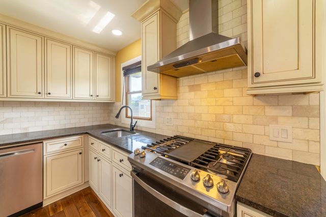 9619 Greenwood Avenue, Munster, IN 46321