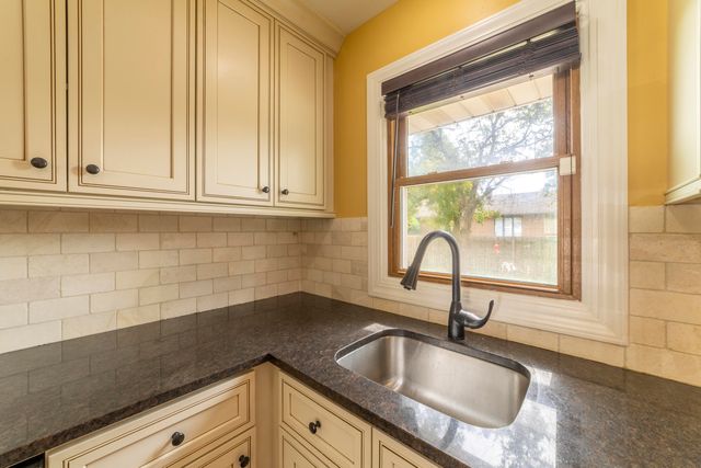 9619 Greenwood Avenue, Munster, IN 46321