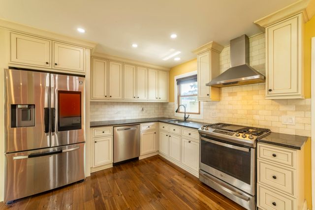 9619 Greenwood Avenue, Munster, IN 46321
