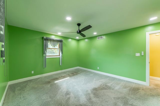 9619 Greenwood Avenue, Munster, IN 46321