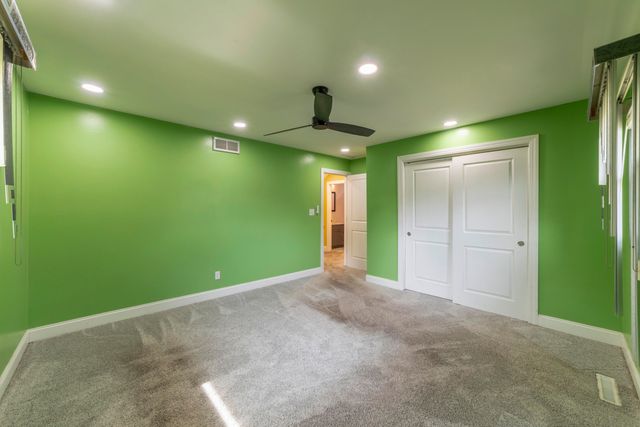 9619 Greenwood Avenue, Munster, IN 46321