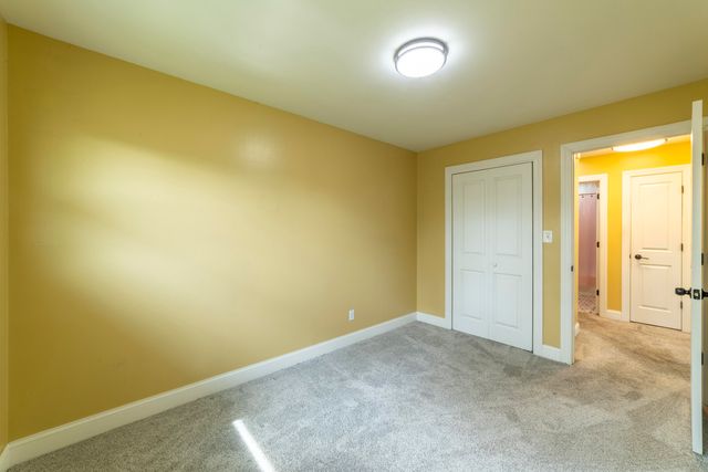 9619 Greenwood Avenue, Munster, IN 46321