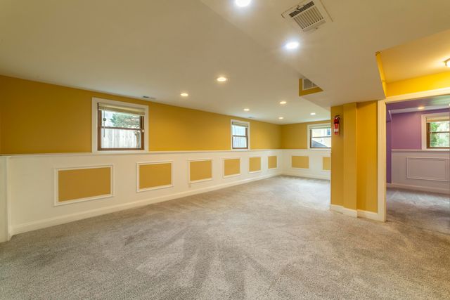 9619 Greenwood Avenue, Munster, IN 46321