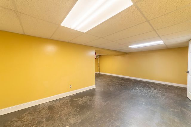 9619 Greenwood Avenue, Munster, IN 46321