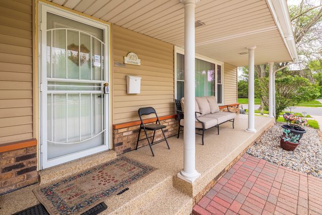 9619 Greenwood Avenue, Munster, IN 46321