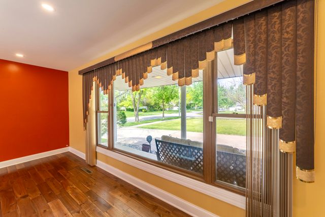 9619 Greenwood Avenue, Munster, IN 46321