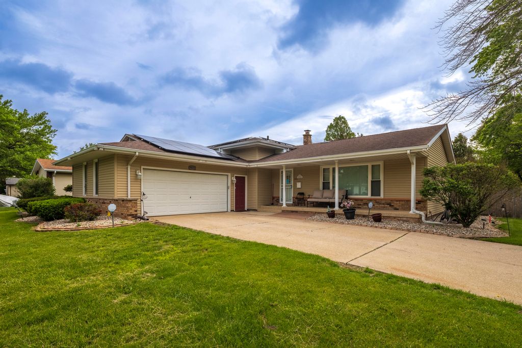 9619 Greenwood Avenue, Munster, IN 46321