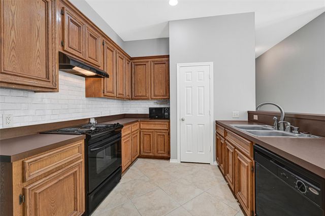 12934 Palm Leaf Court, Houston, TX 77044
